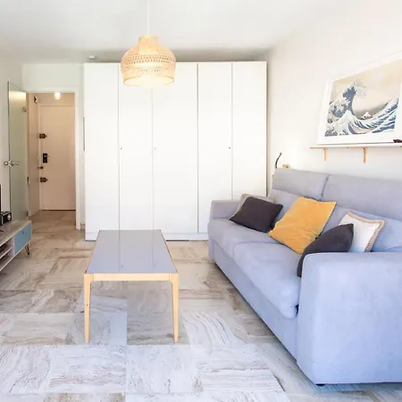 Apartment 5min Train Station & Sea - Ac & Balcony Antibes